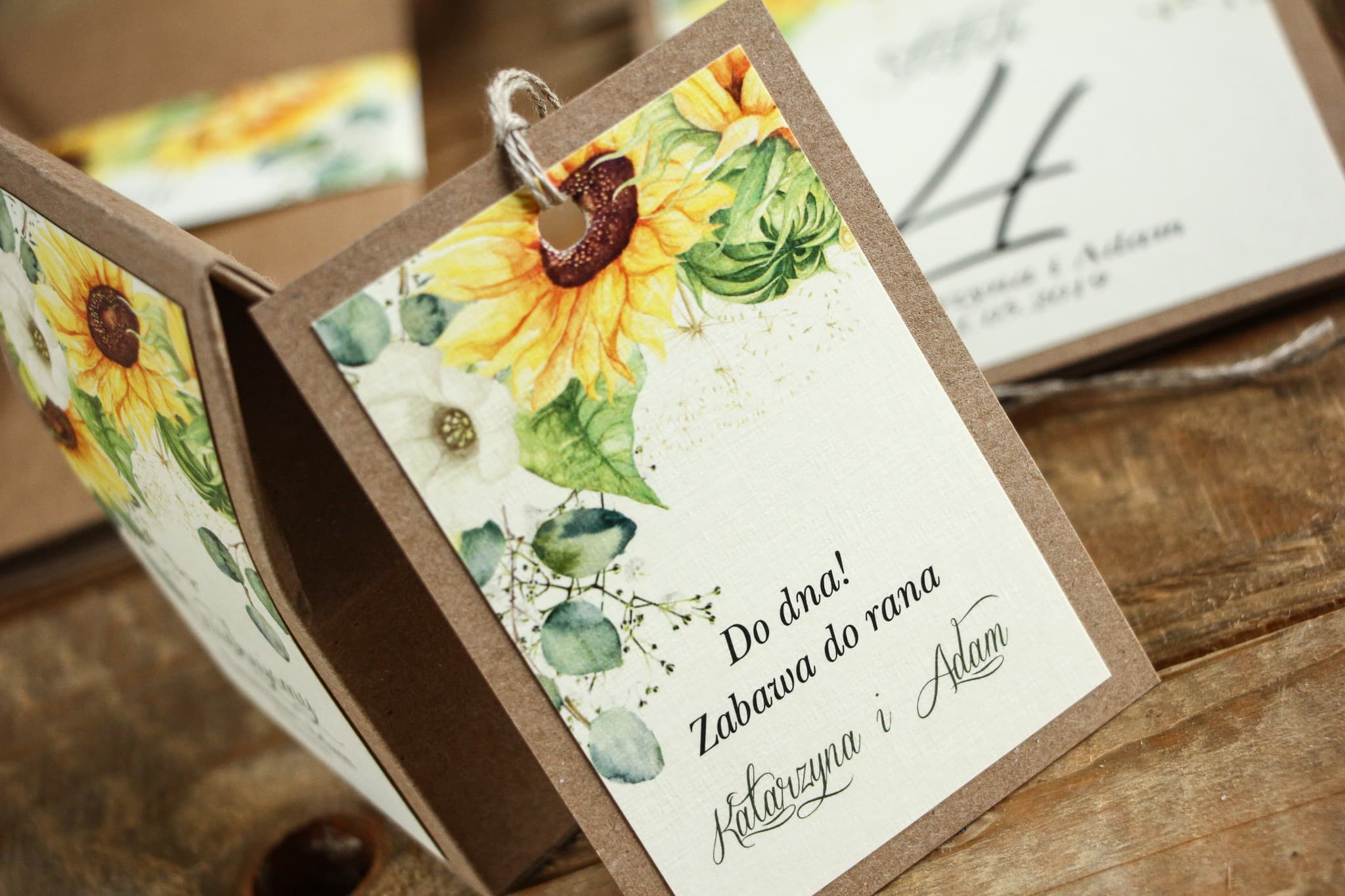 Etichette per bottiglie nuziali - Grafica con girasole