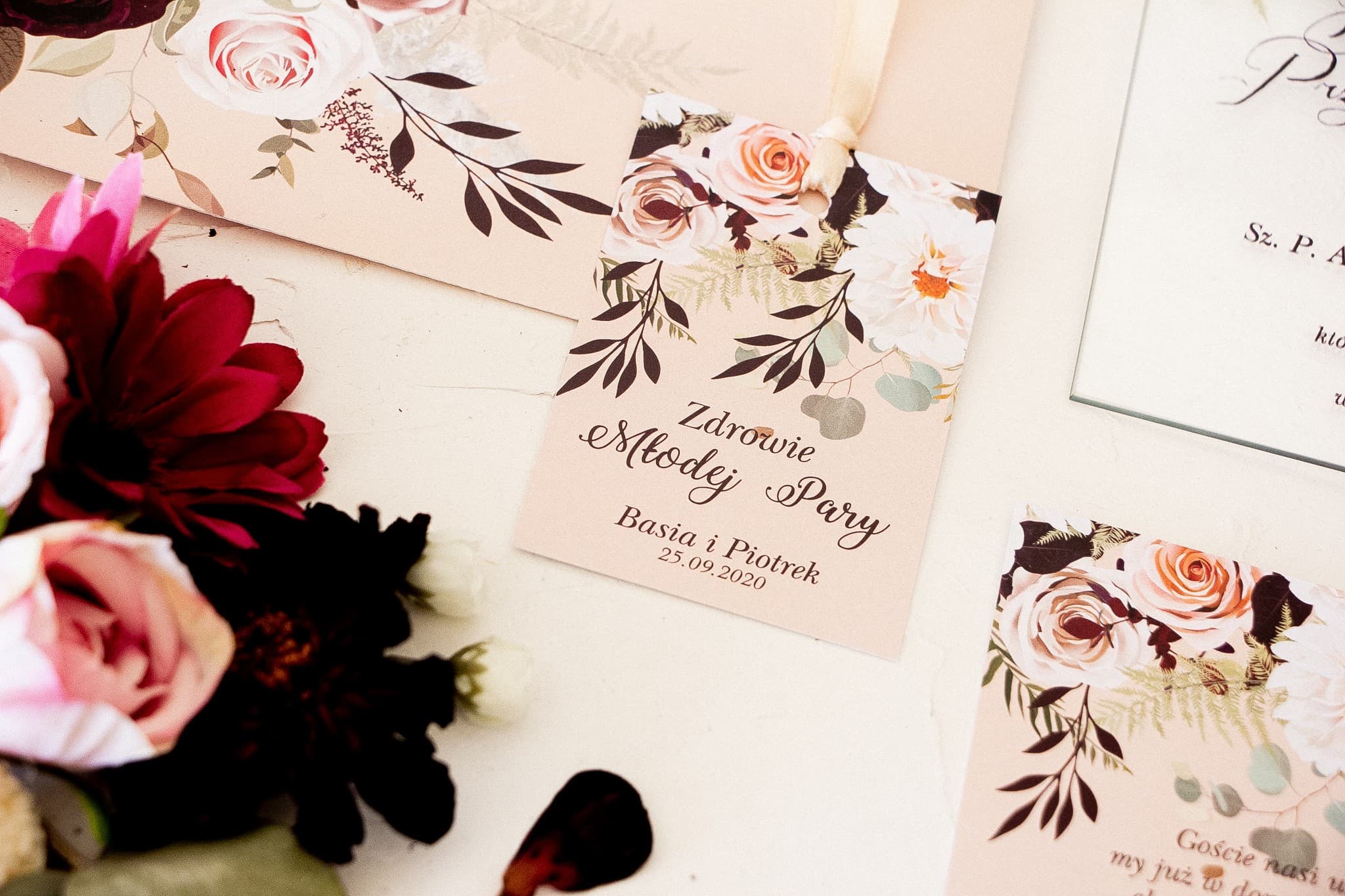 Etiquetas Florales para Alcohol con Dalias y Rosas | Etiquetas para Botellas de Boda | Korani nº 2