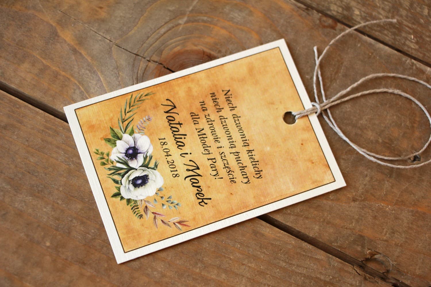 Etiquetas Rústicas para Botellas de Boda con Anémonas | Etiquetas Personalizadas para Alcohol | Caramelo nº 7