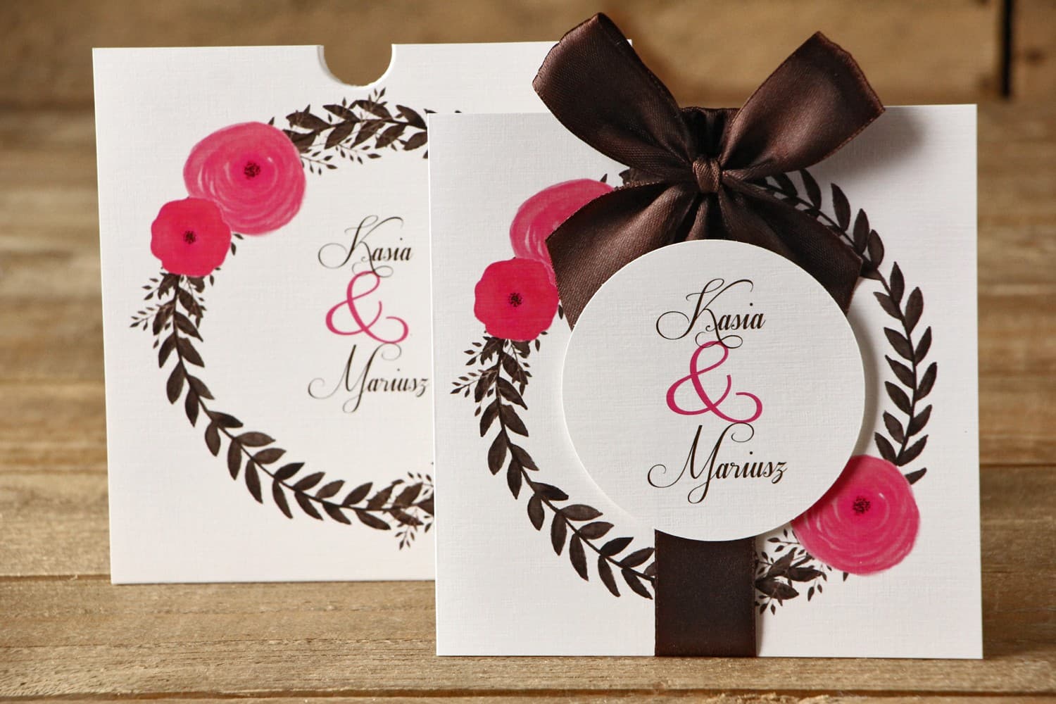 Faire-part de Mariage avec Étui – Fleurs Peintes n° 19 avec Renoncules Amarante