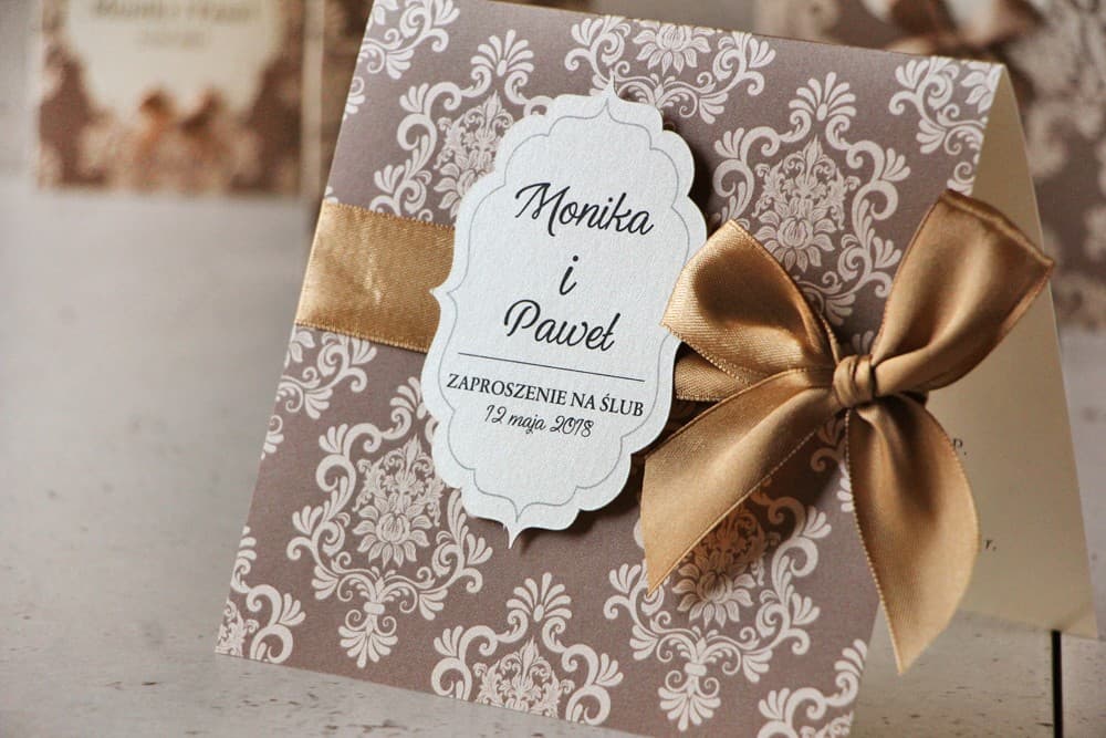 Faire-part de mariage perlé avec nœud Ornement n° 6 Faire-part de mariage glamour Ornement n° 6 avec nœud marron Amelia Wedding