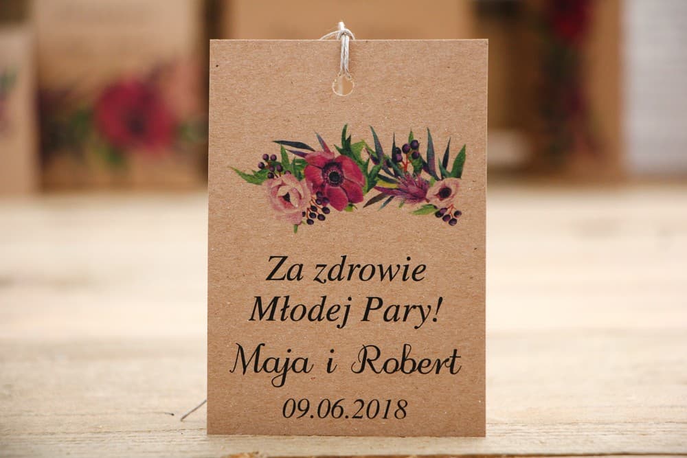 Lila Flaschenanhänger mit Anemonen Eko | Rustikale Anhänger für Hochzeitswein | Owoce Leśne Nr. 5