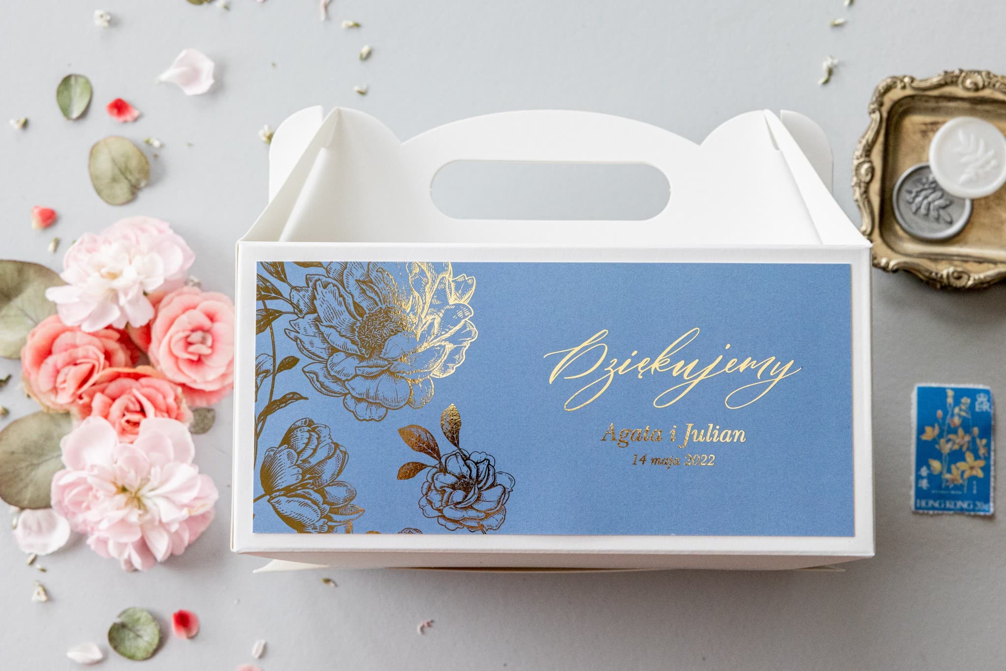 Wedding Cake Box Dusty Blue Gold Foiled Flowers | Wedding Favours | Onyks No. 2