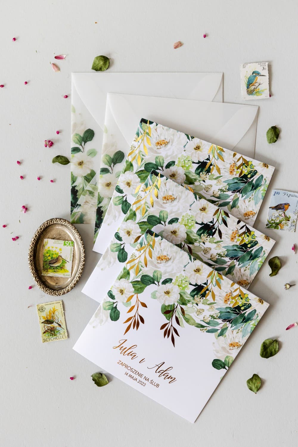 Rubin No. 1 Wedding Invitations – Glamour Style with White Flowers