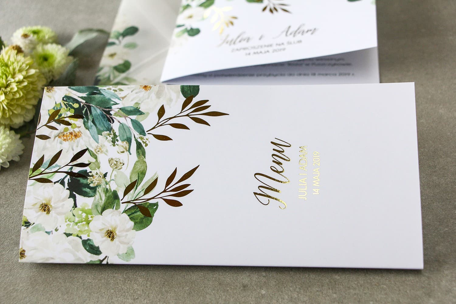 Vergoldete Menükarte Rubin Nr. 1 – Elegante Karte mit weißen Blumen