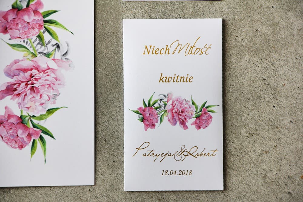 Forget-Me-Not Seeds in Gold Foiled Packaging with Peony | Eco-Friendly Wedding Favours | Cykade No. 10