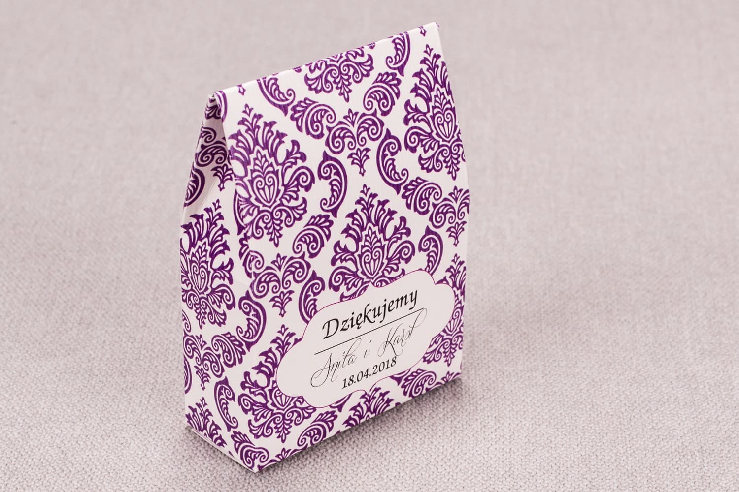 Violette Gastgeschenk-Boxen mit Ornament für Süßigkeiten | Madras Nr. 8