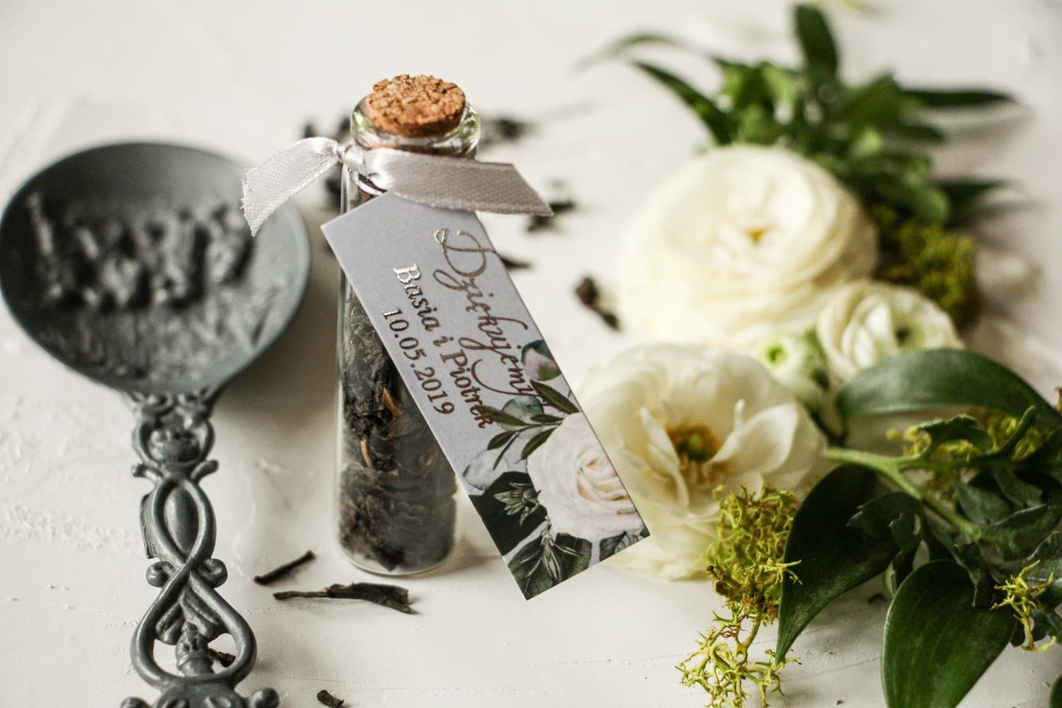 Teeglas Gastgeschenk Glamour | Hochzeitspräsent mit weißer Rose | Pastelowe Nr. 2