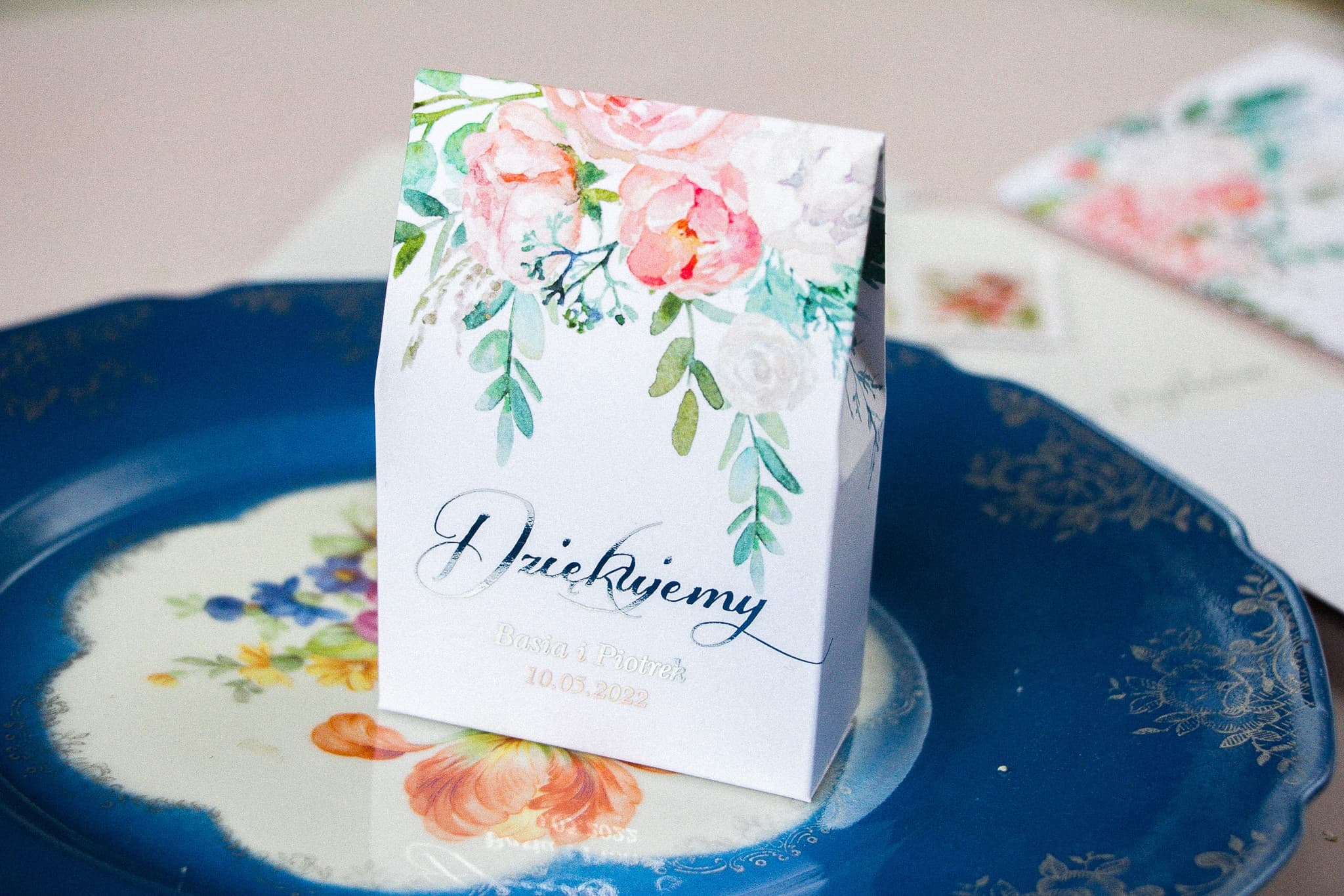 Versilberte Schachteln mit Pfingstrose und Eukalyptus | Gastgeschenke zur Hochzeit | Kollektion Pastelowe Nr. 8