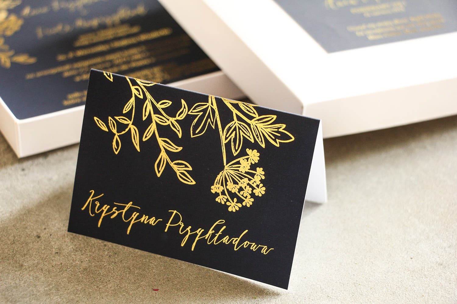 Szafir No. 2 Wedding Place Cards – Navy Blue Gold Foiled Glamour Table Cards