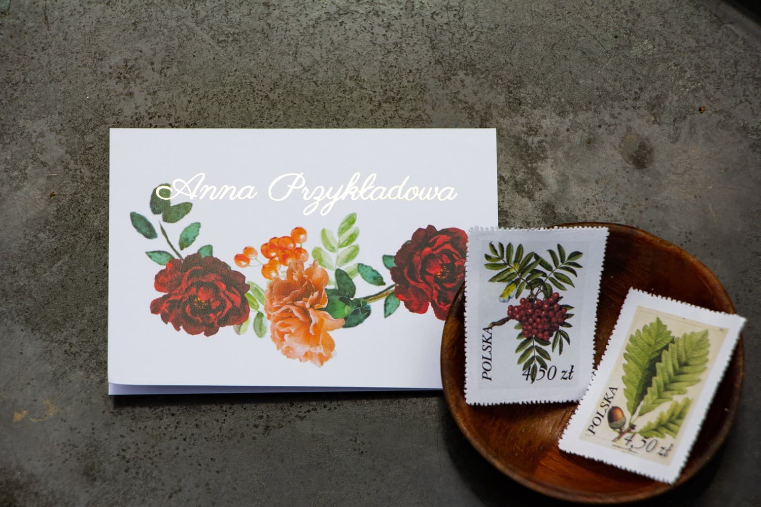 Orini No. 2 Wedding Place Cards – Gold Foiled Name Cards with Rowan and Roses