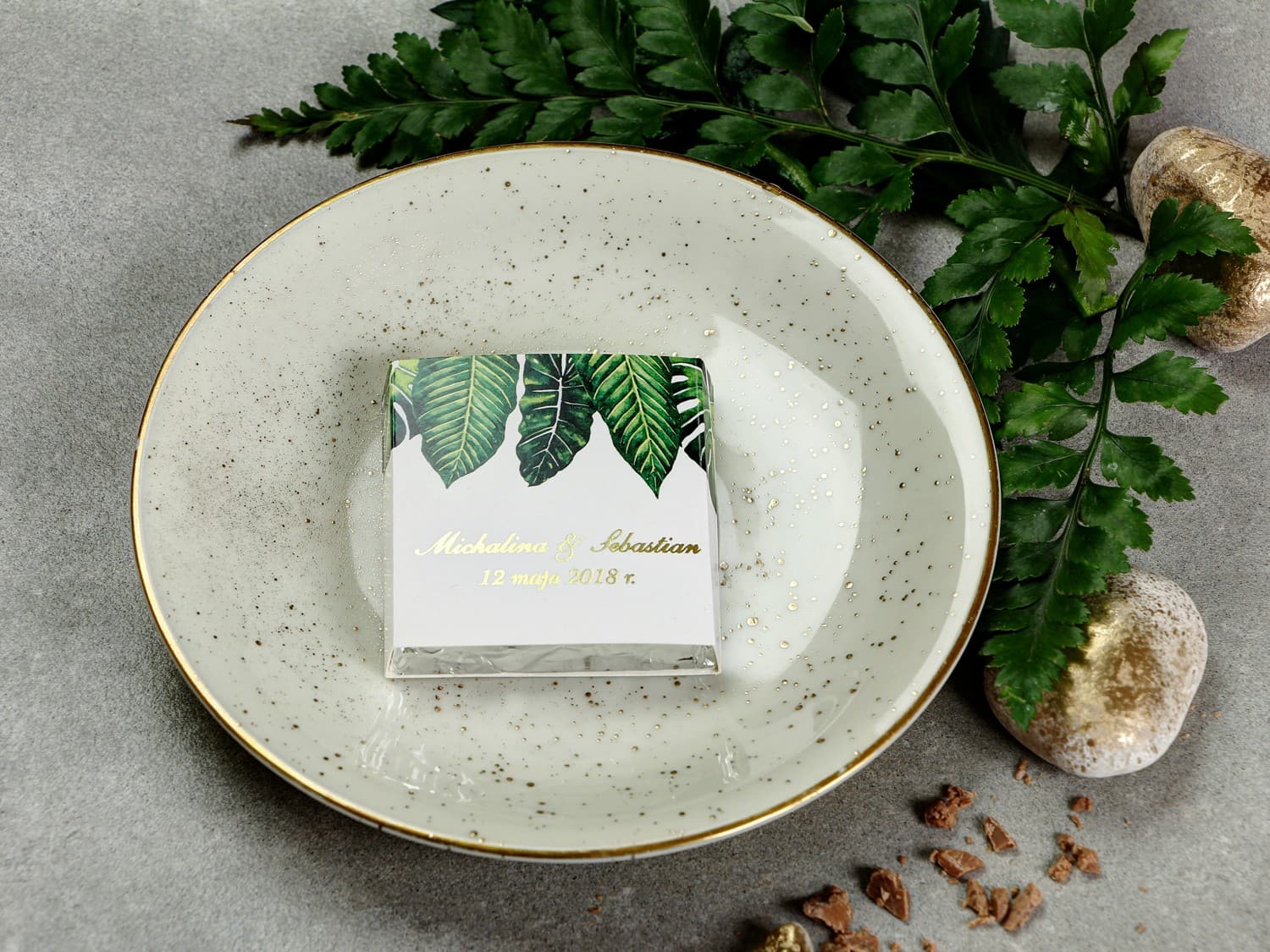 Greenery Wedding Chocolates with Gold Foiling | Wedding Guest Favours | Sorento No. 12