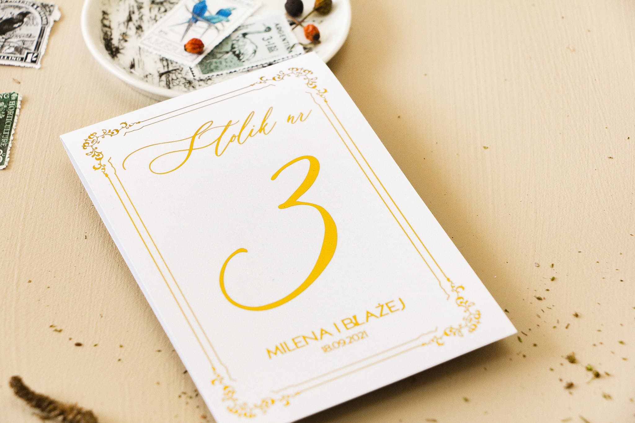 Elegante vergoldete Tischnummern Weiß | Tischnummern Glamour-Stil | Sand Nr. 4