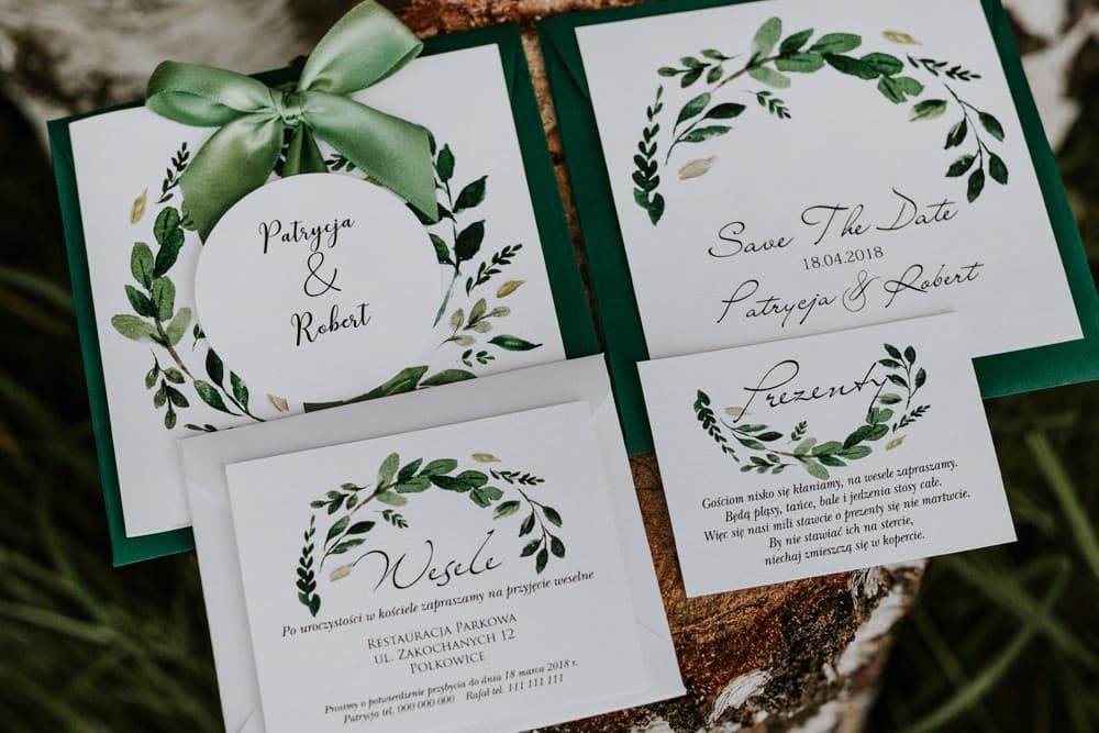 Hochzeitseinladungen Set mit Blattmotiv auf Leinenpapier Farbenfrohe Hochzeitseinladungen Akwarele mit künstlerischem Umschlag, ideal für eine moderne Hochzeit