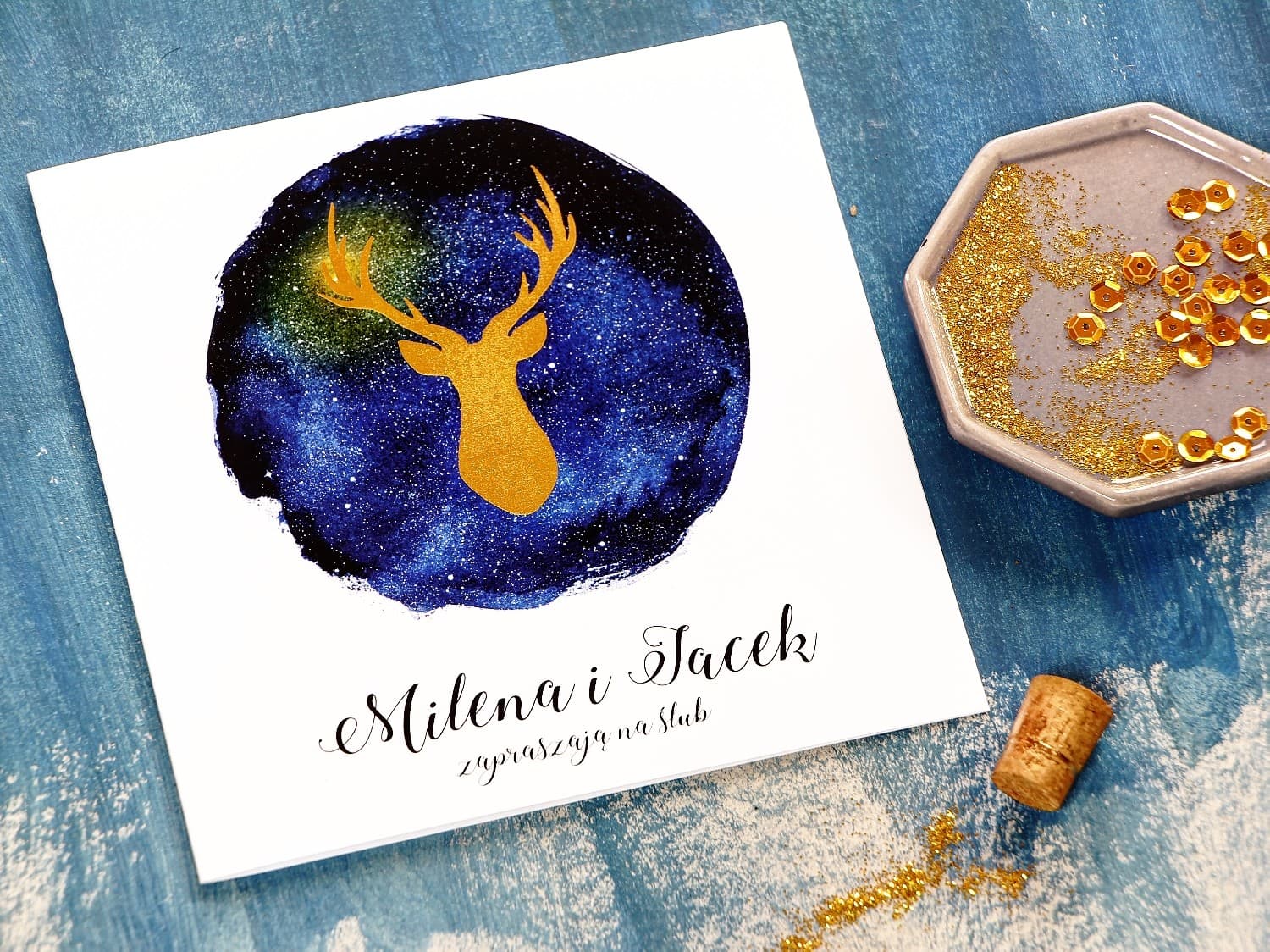 Invitaciones de boda glamour azul marino con ciervo dorado – Noche de Luna nº 5