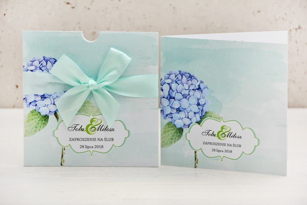 Kwadratowe zaproszenie ślubne z miętową wstążką Invitación de boda, invitaciones florales con lazo - Felicja nº 16 - Diseño pastel con hortensia azul