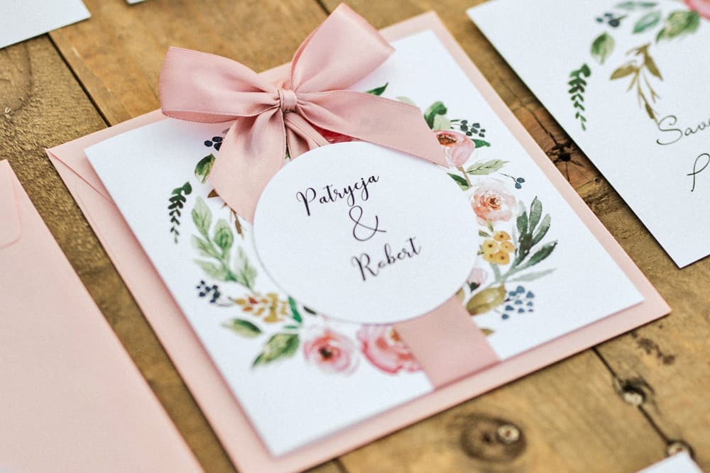 Invitaciones de boda con rosas en acuarela y lazo en papel de lino – Acuarela nº 13
