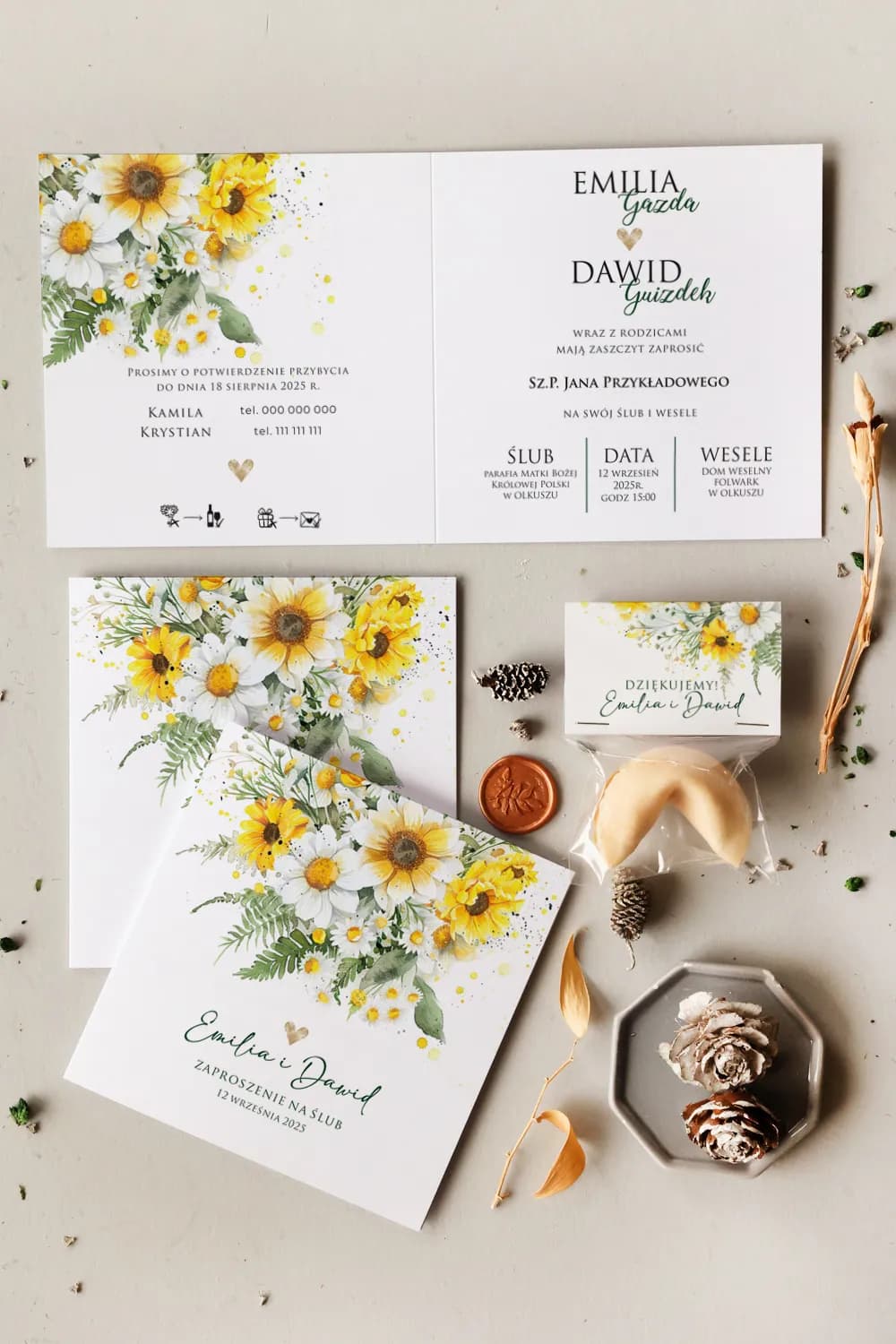 Zaproszenia ślubne ze słonecznikami Cejla nr 19 - widok zestawu Invitación de boda en tonos amarillos con girasoles en acuarela