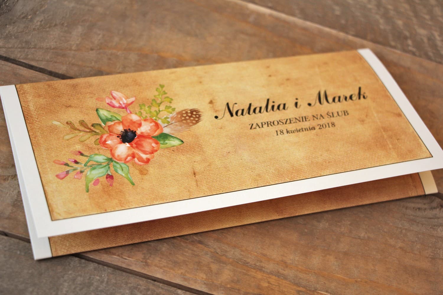 Invitations de mariage boho Caramel n° 4 - vue de face Invitations de mariage rustiques avec papier à texture toilée Caramel n° 4 Amelia Wedding