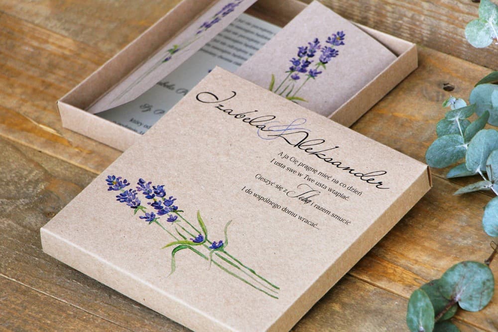 Inviti di nozze in stile boho con motivo lavanda in scatola Inviti nuziali rustici in scatola Margaret n. 1 lavanda Amelia Wedding