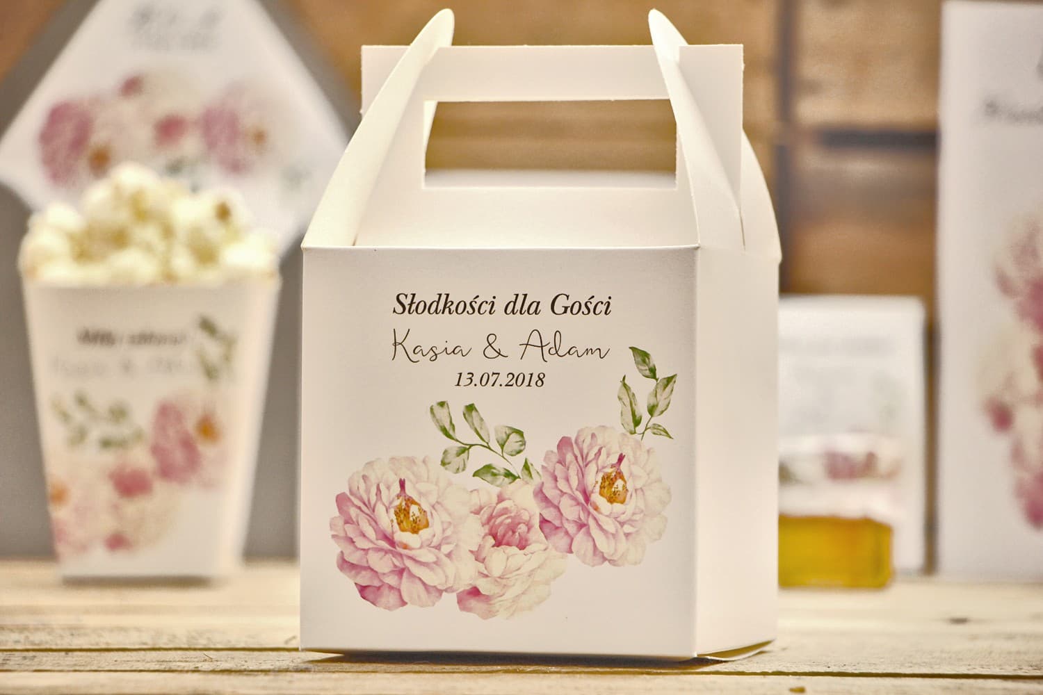 Kuchenschachtel mit Griff Puderrosa Rosen | Personalisierte Tortenbox | Kollektion Kalia Nr. 6