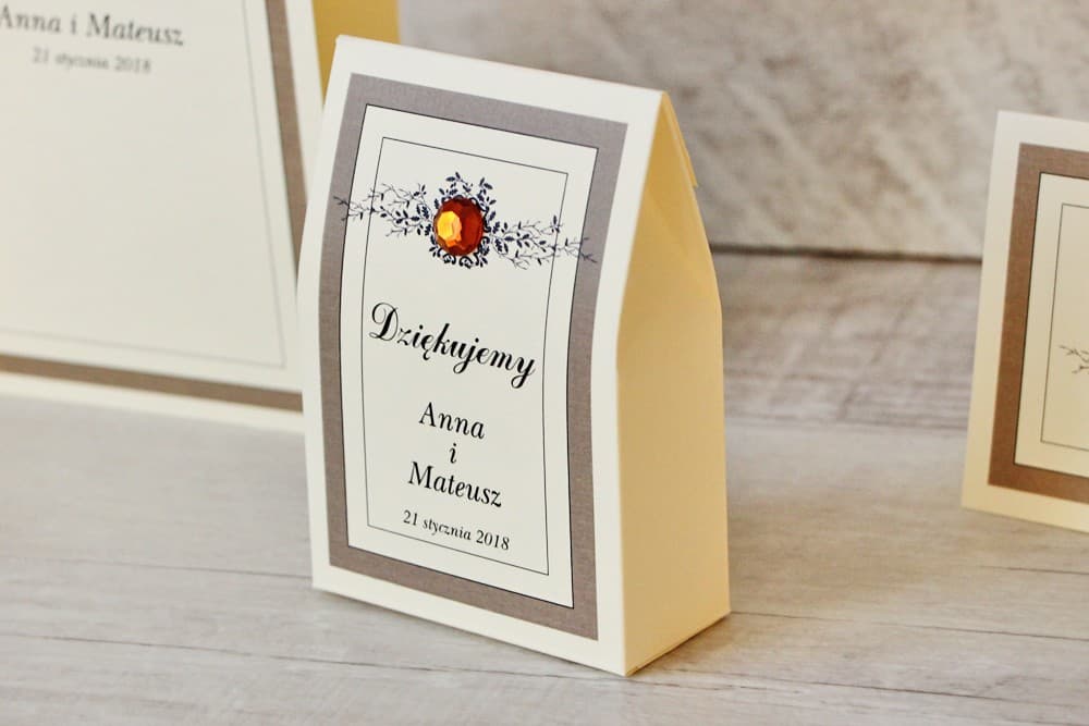 Lace and Cubic Zirconia Favor Box | Elegant Wedding Guest Favours | Lace Collection No. 4