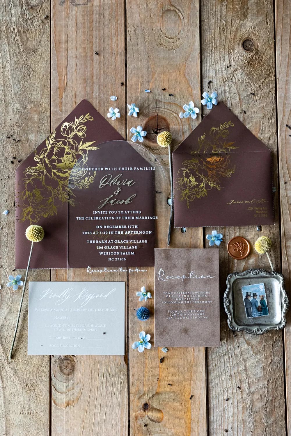 Fresco No. 2 Wedding Invitations – Gold Foiled Arch Acrylic with Velvet Envelope