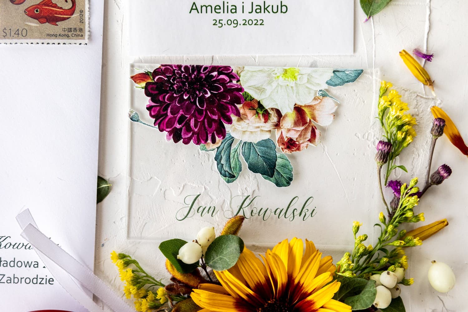 Marque-places de Mariage sur Verre Korani n° 13 – Cartes de Table Motif Dahlia