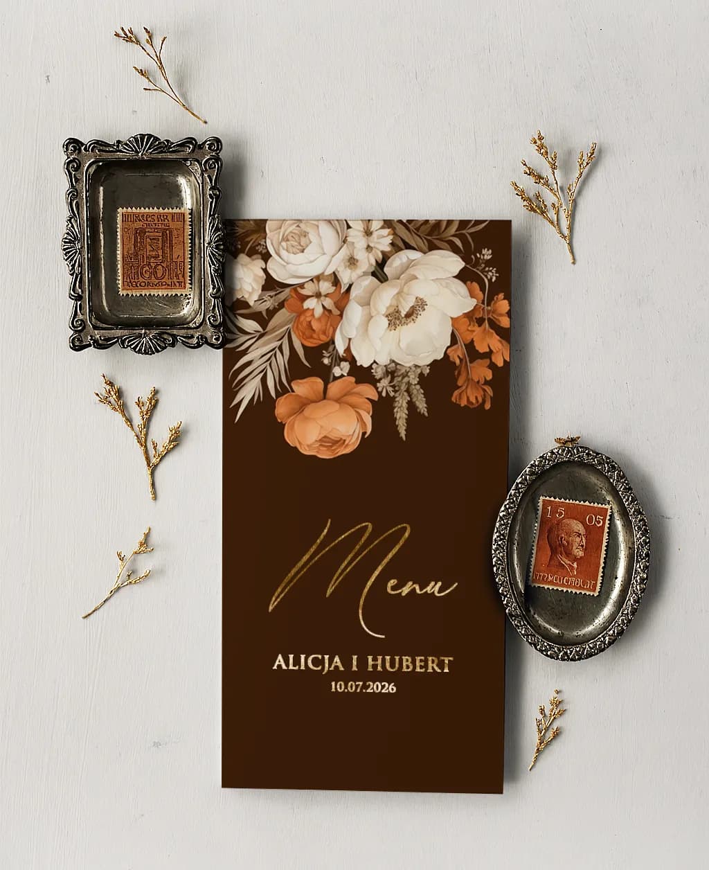 Carta de menú de boda de la colección Ruskus n.º 4 con personalización de nombres y fecha, estilo boho-glamour.