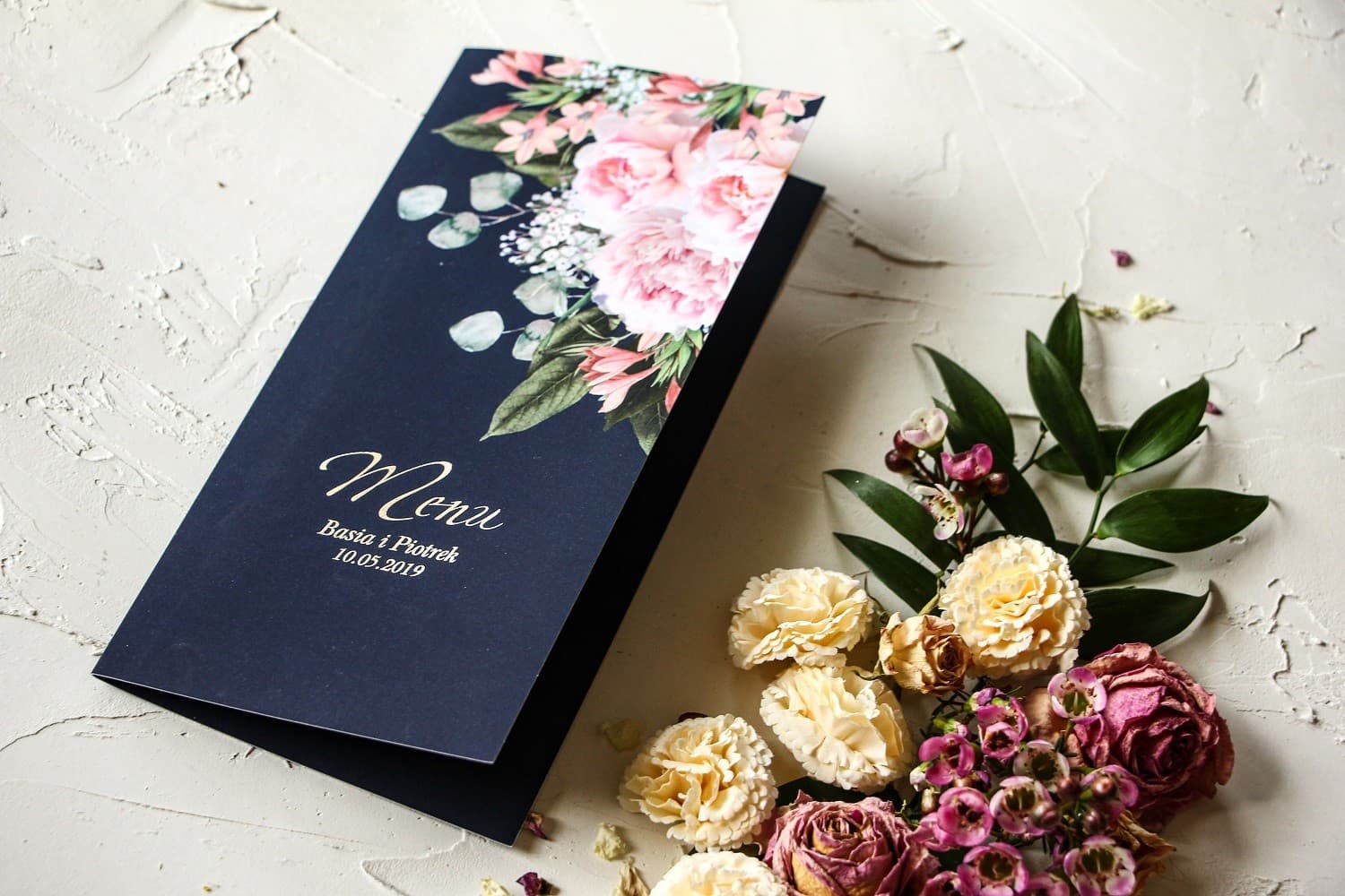 Menu Matrimoniale Glamour Blu Navy Argentato con Peonia | Eleganti Menu Nozze Tavoli | Pastello n. 3