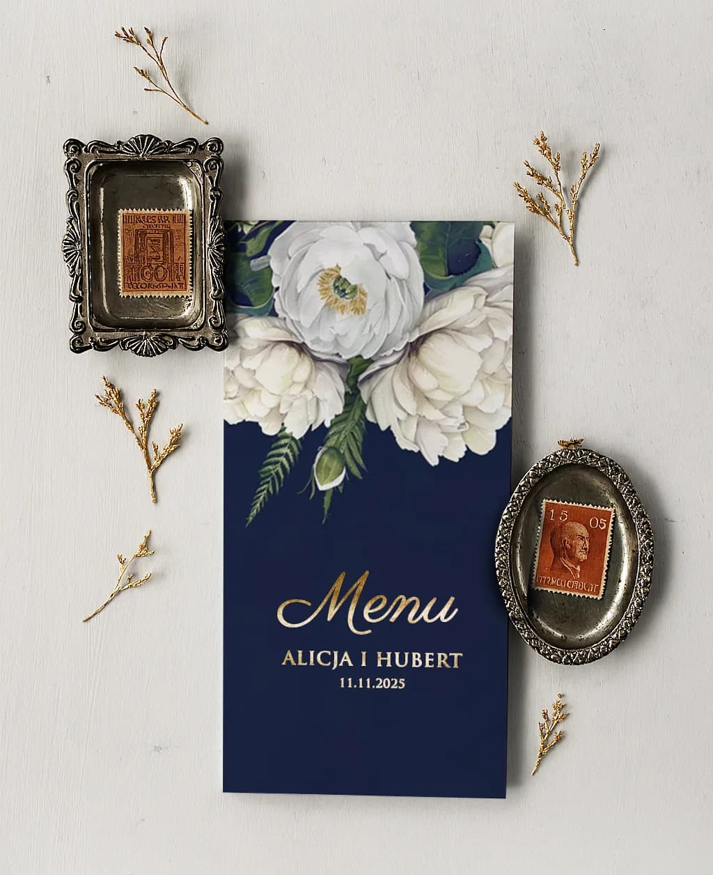 Złocone menu weselne granatowe z anemonami – Ruskus nr 3