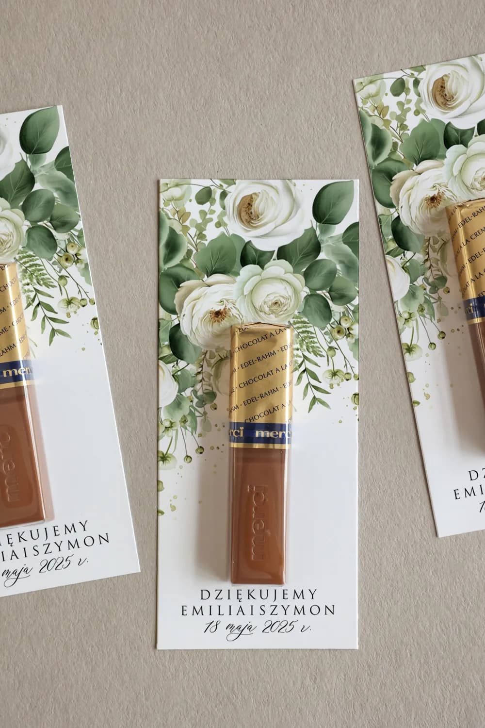 Merci Favour with White Flowers, Green Leaves | Elegant Guest Gifts | Impresja No. 10