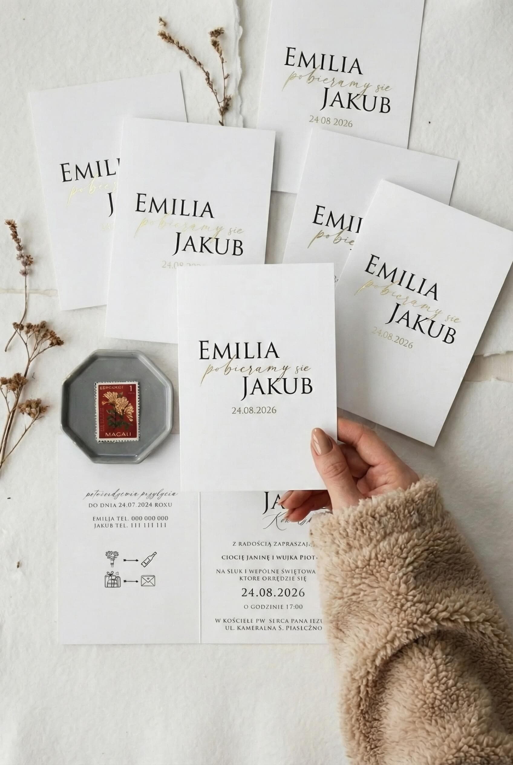 Glamour Wedding Invitations with Green Leaves and Gold Foiling – Ruskus No. 13