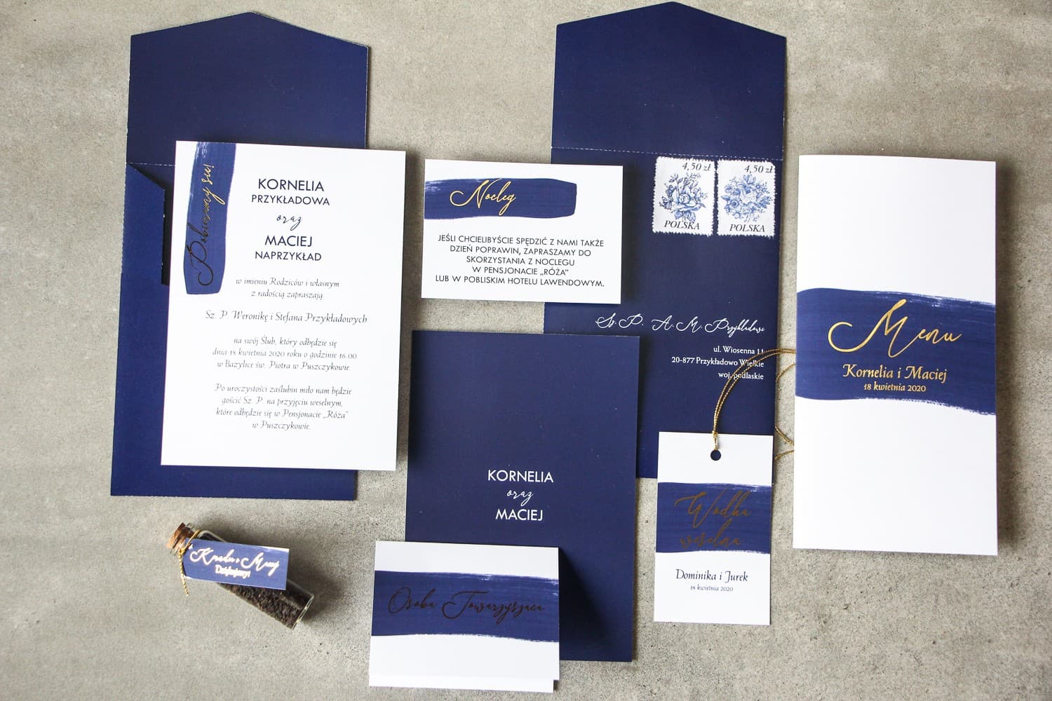 Muestras de invitaciones de boda azul marino con dorado y acuarela Verte n.º 3