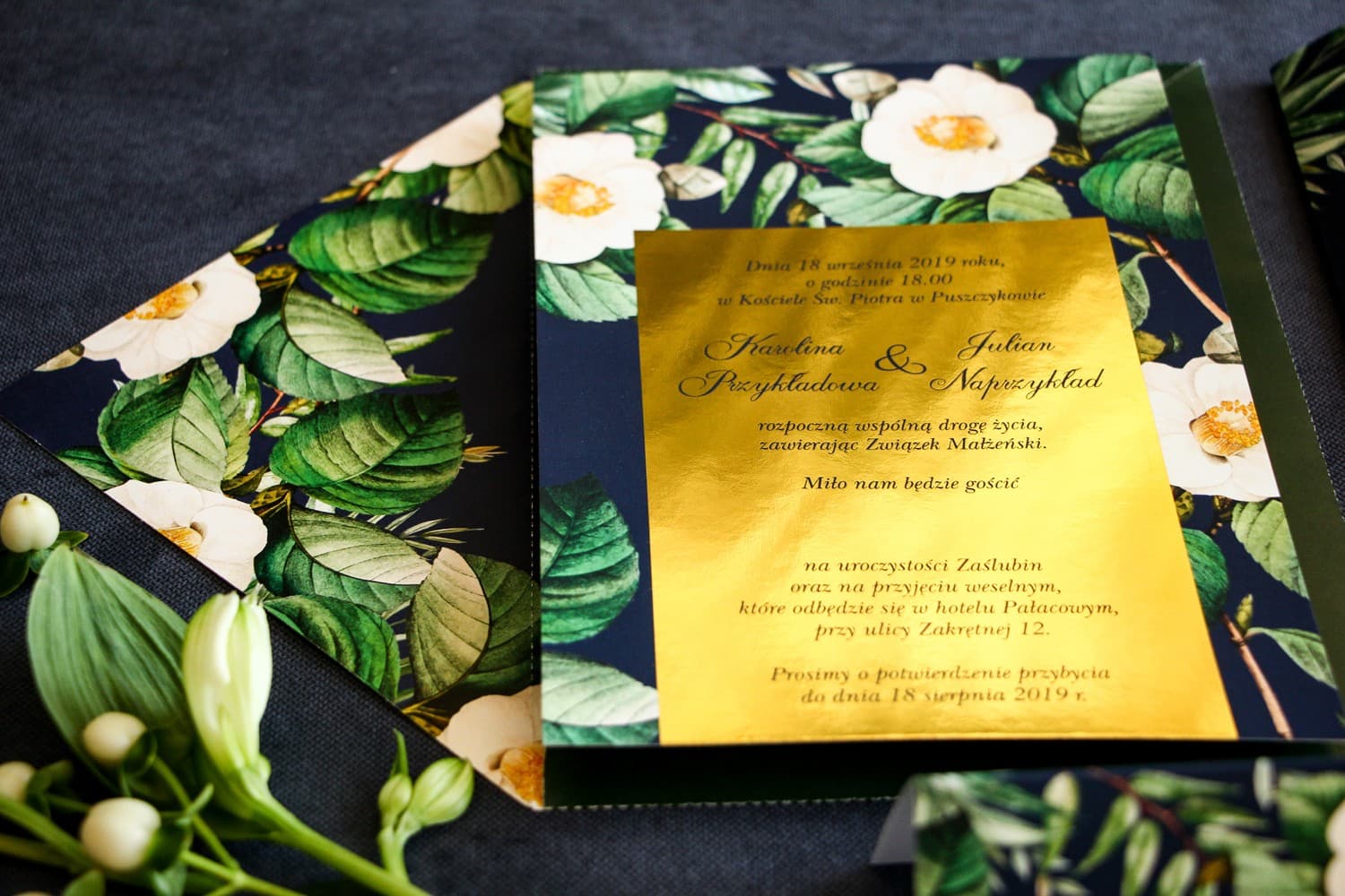 Navy Blue Glamour Wedding Invitations with Gold Foiling and White Camellia – Laura No. 2
