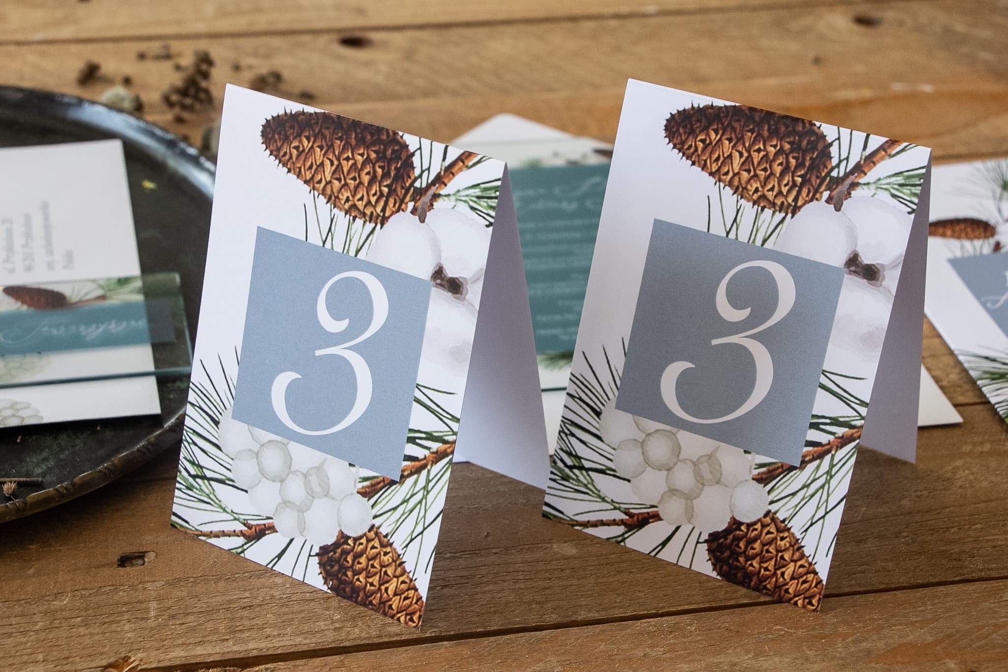 Numeri per Tavolo Blu Invernali con Rametti | Eleganti Segni per Tavoli Nuziali | Korani n. 8