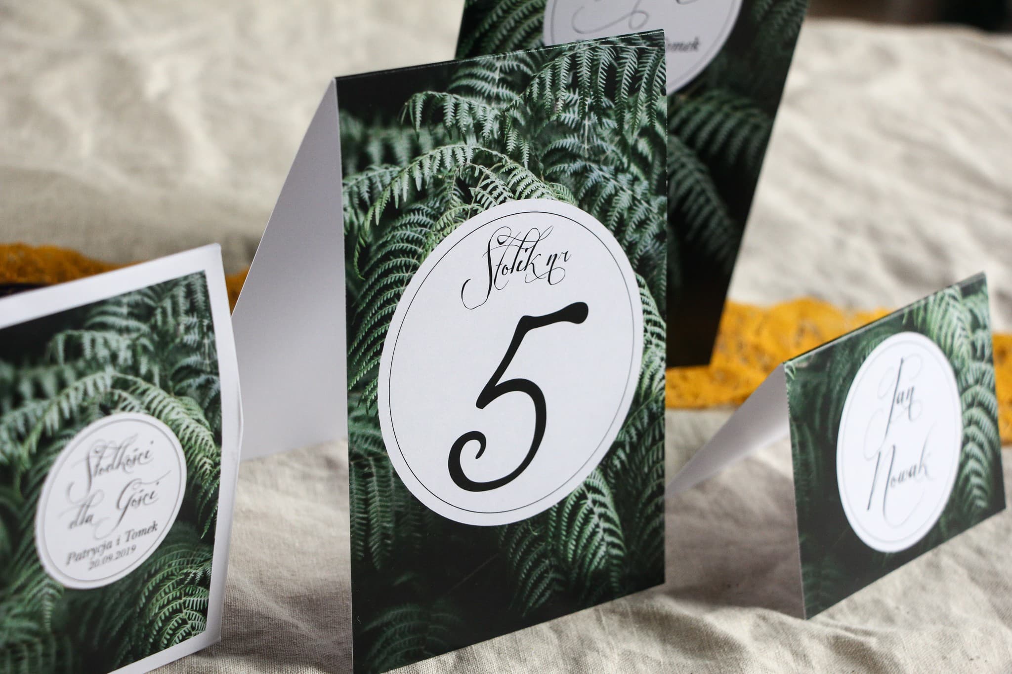 Números de Mesa Botánicos con Helecho, Números Plegables | Numeración Elegante para Mesas de Boda | Botánico nº 1