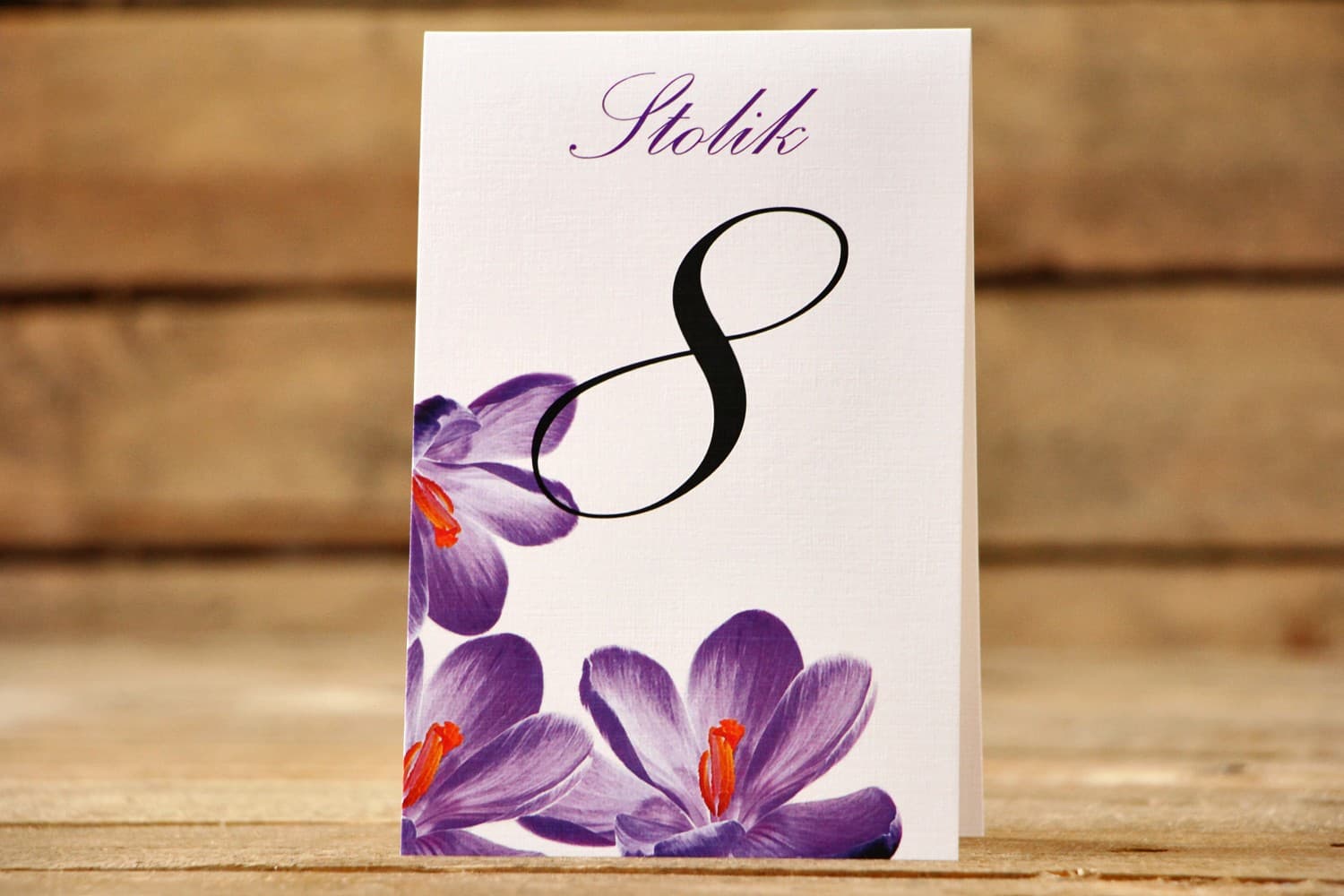Numéro de table élégant avec motif crocus Numéros de table - Fleurs Peintes n° 10 - Crocus violets - accessoires de mariage pour table