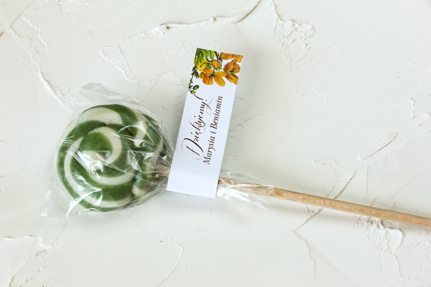 Personalized Lollipops with Yellow Flowers | Sweet Wedding Favours | Indygo No. 4
