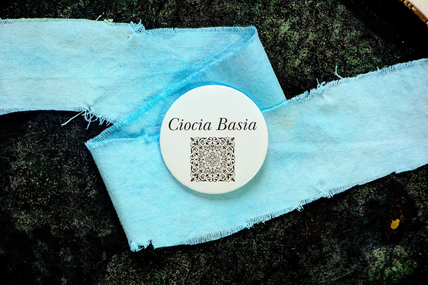 Personalized Ornament Wedding Badges as Place Cards and Favours | Brenet No. 1