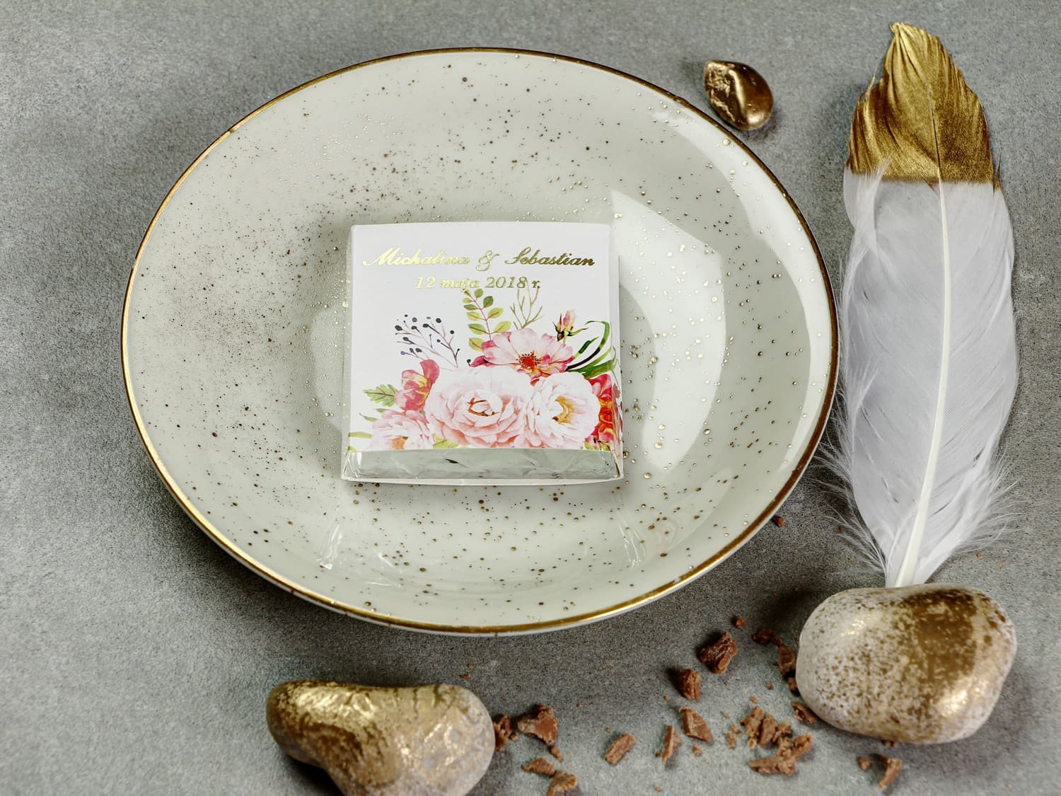 Gold Foiled Floral Wedding Chocolates | Personalized Wedding Favours | Sorento No. 13