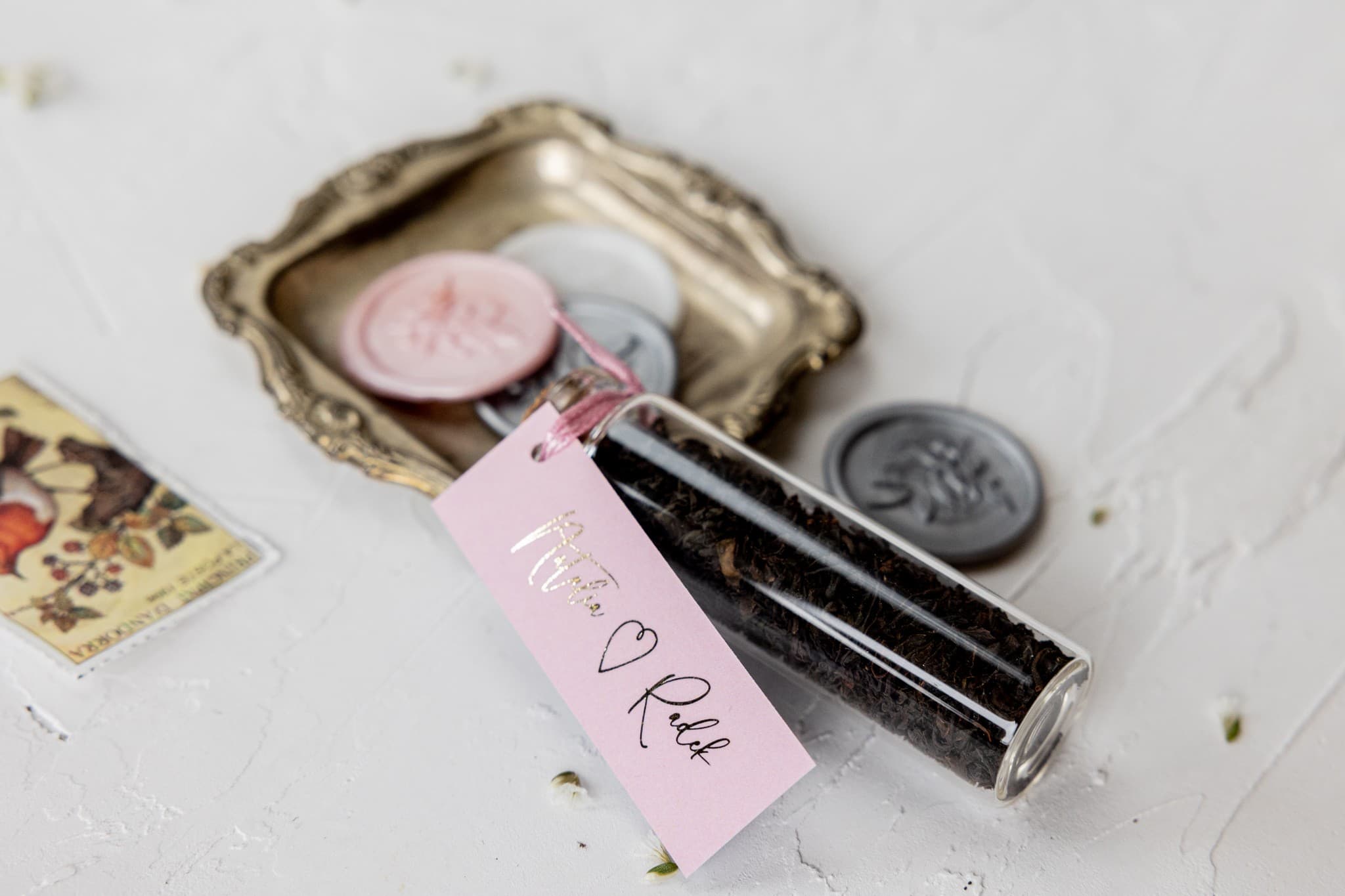 Personalized Tea Bottle, Powder Pink and Gold Foil | Wedding Favours | Jaspis No. 3