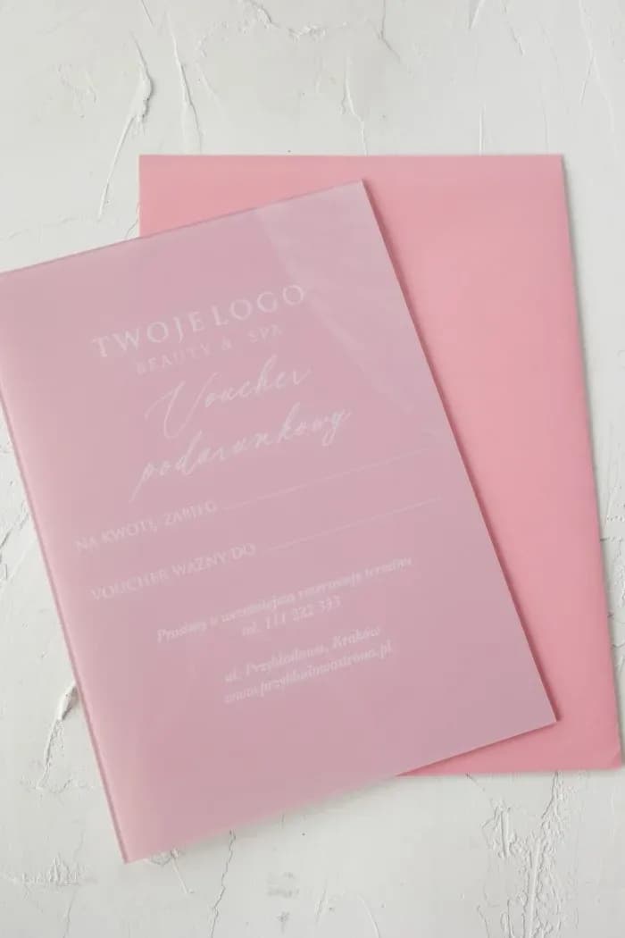 Personalizowany voucher na szkle z różowym wzorem kwiatowym