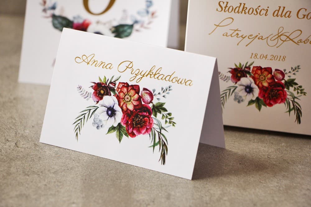 Cykade Design 7 Wedding Place Cards – Gilded Table Cards with Burgundy Anemones