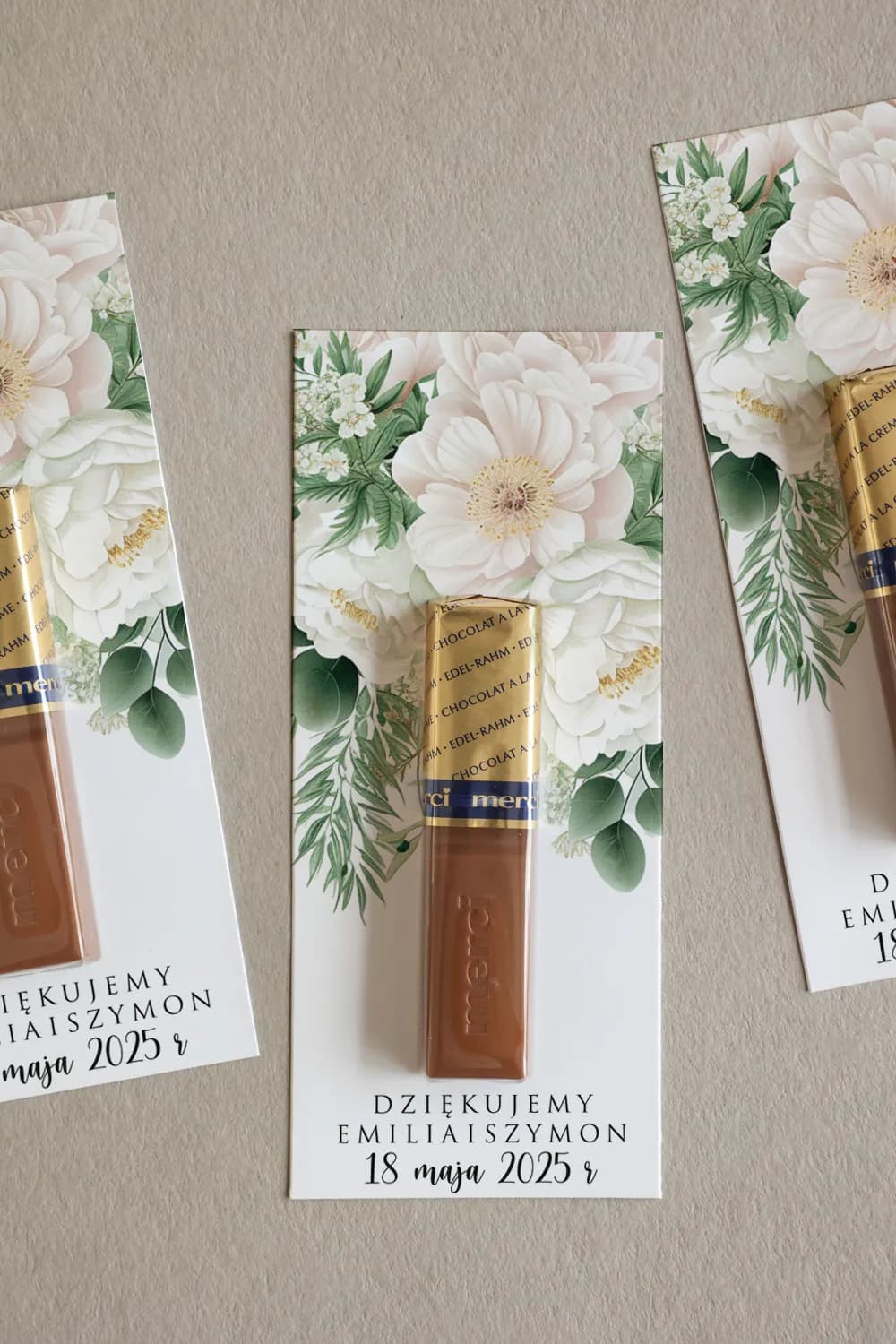 Podziękowania dla Gości z Czekoladką Merci, Różowe Kwiaty | Eleganckie Upominki Weselne | Impresja nr 11
