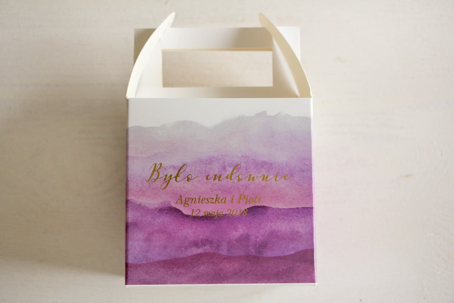 Purple Wedding Cake Boxes with Personalization and Gilding | Elegant Guest Packaging | Delfina No. 2