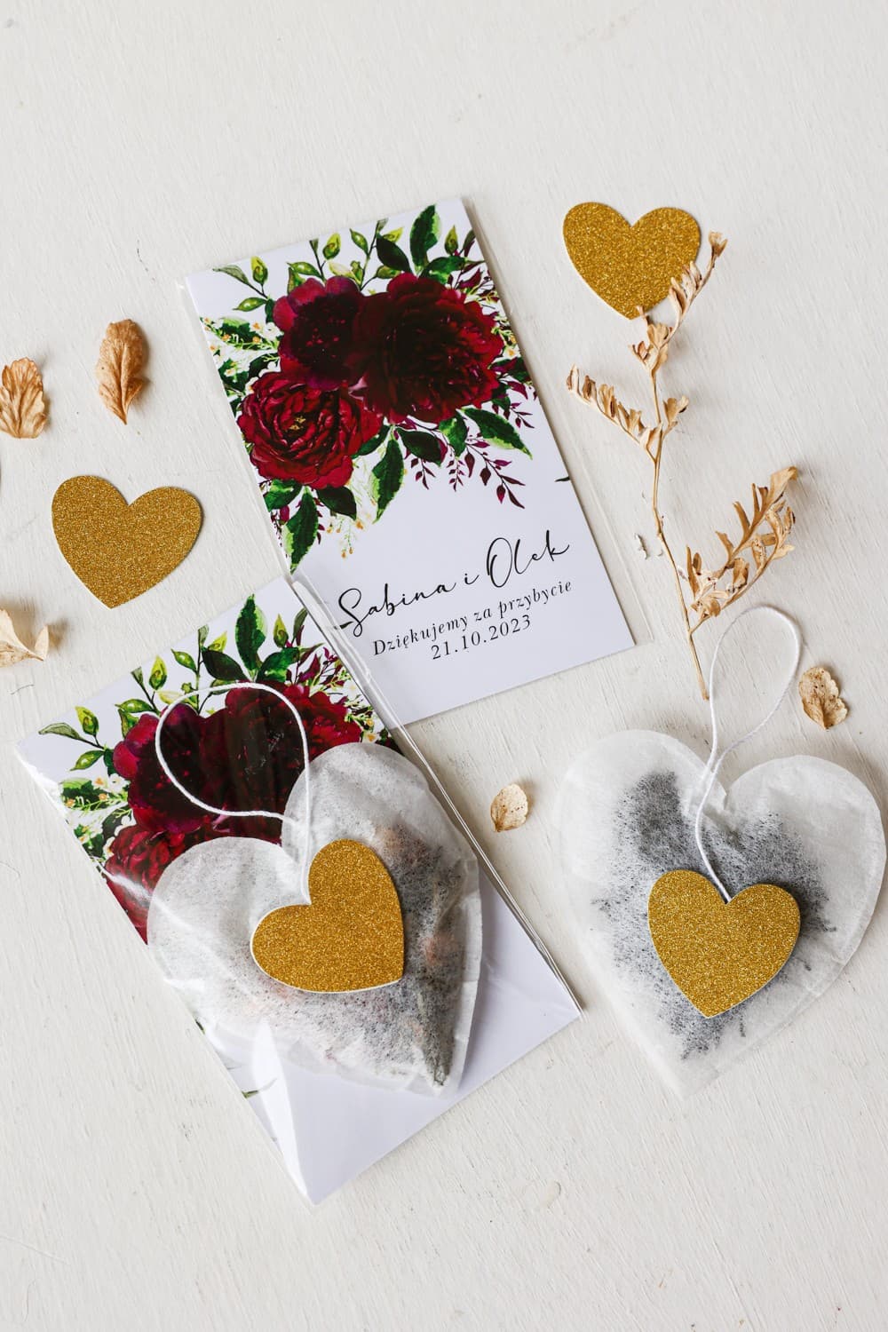 Ringraziamenti per gli ospiti tè cuore con fiori bordeaux e doratura | Rubin nr 3