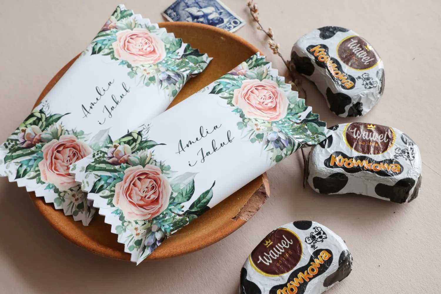 Personalized Wedding Favour Chocolates with Watercolour Pink Roses Korani No. 11