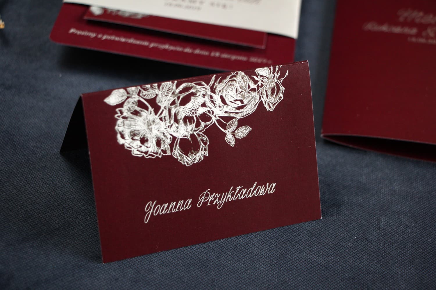 Mikado No. 2 Wedding Place Cards – Silver Foiled Glamour Table Cards in Burgundy