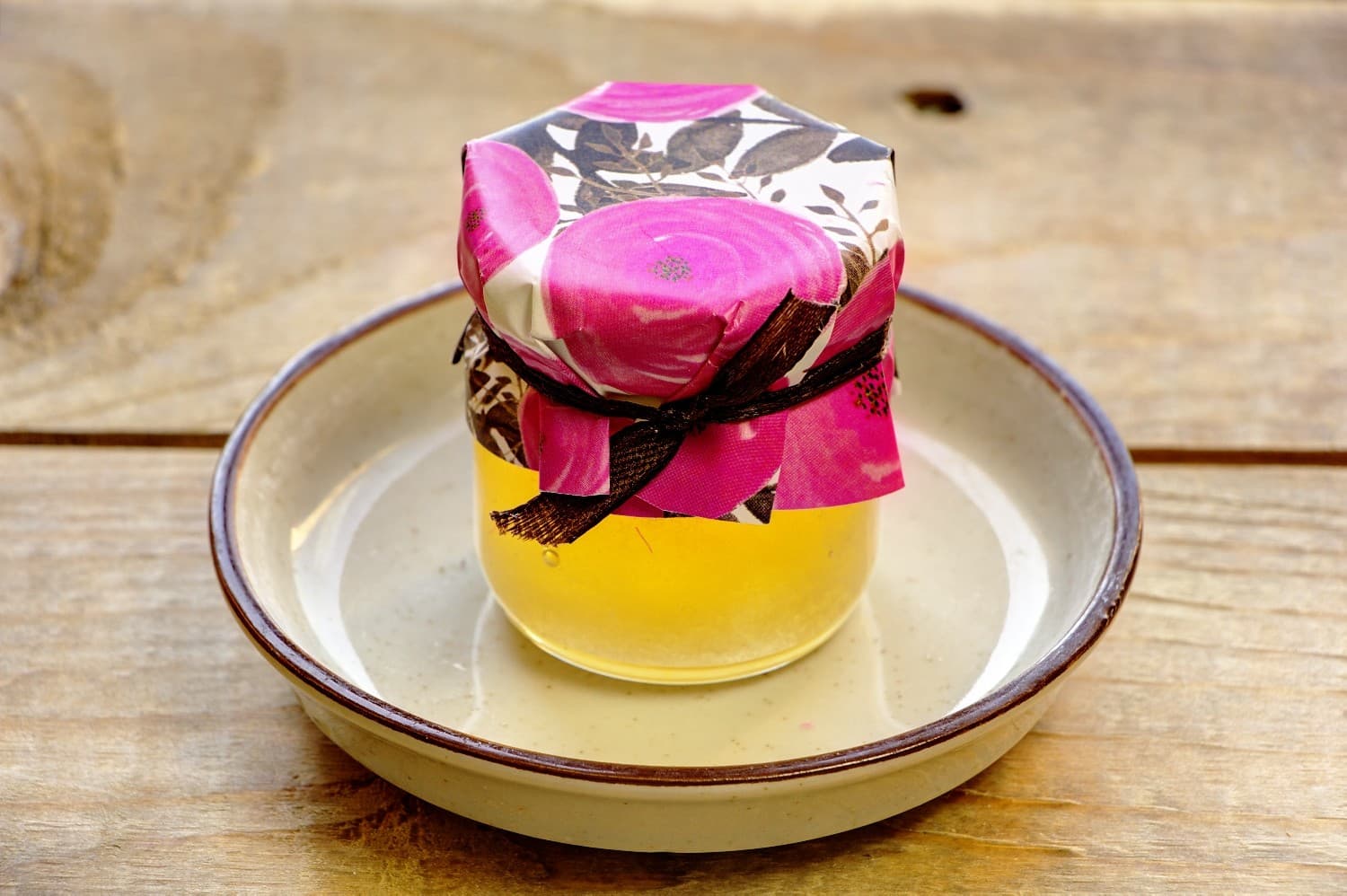 Polski Miód w Słoiczku Malowane Kwiaty nr 19 – Słodkie Podziękowanie z Jaskrem